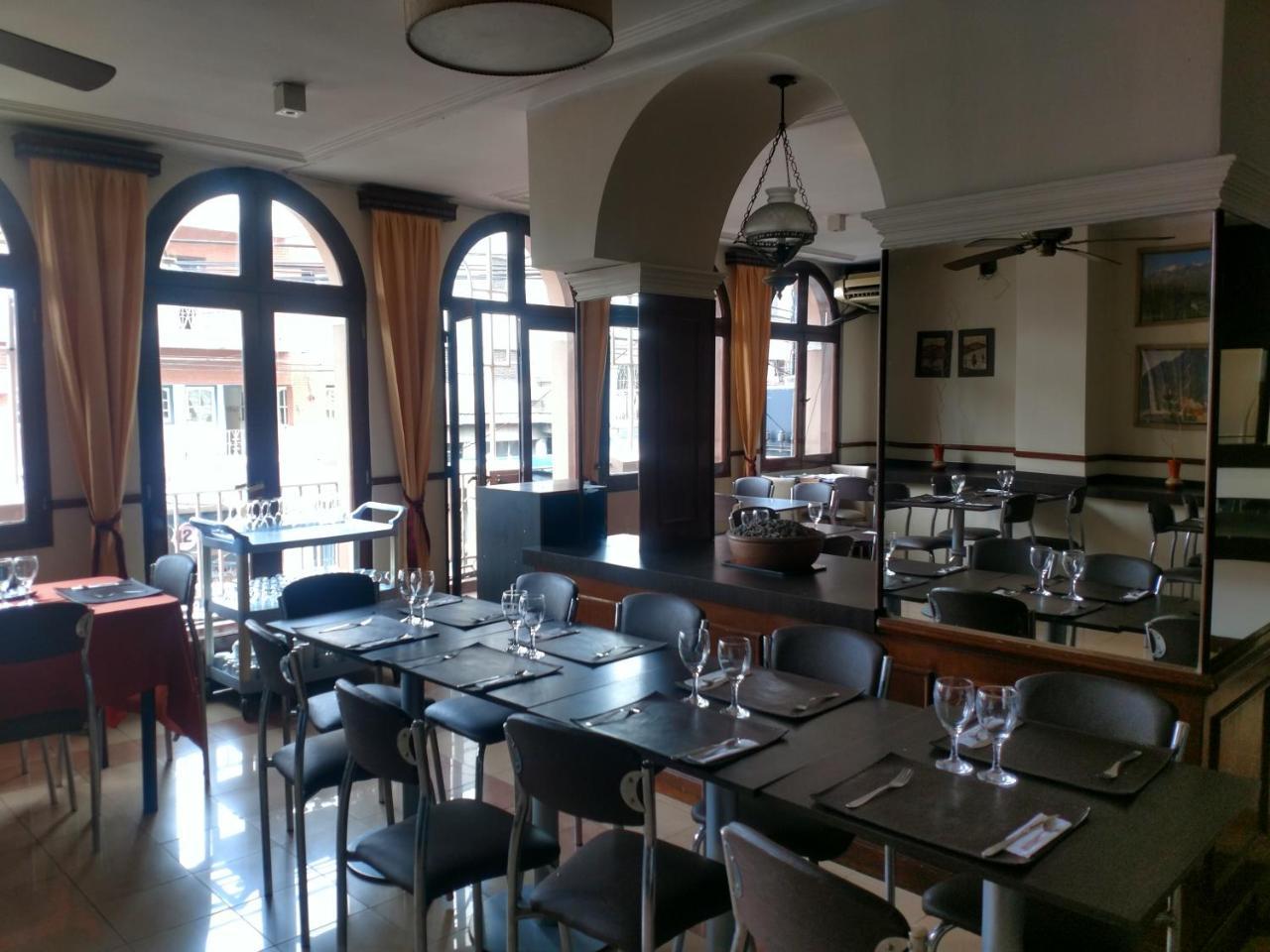 Hotel Shauard Сальта Экстерьер фото